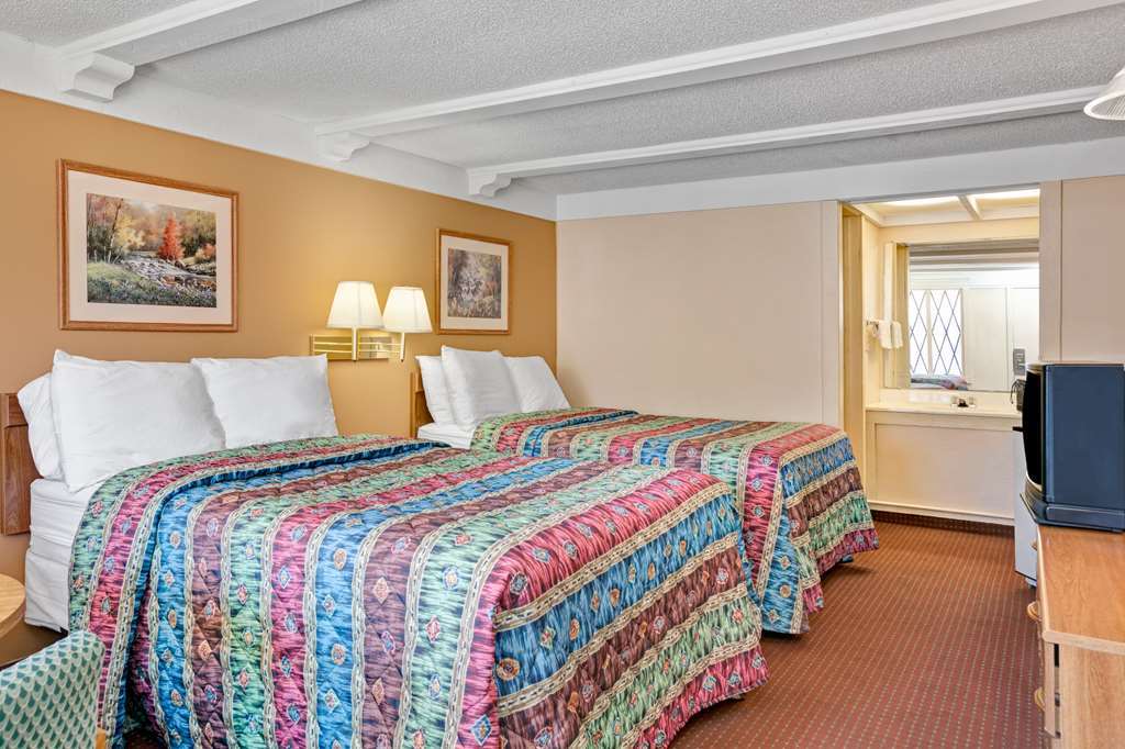 Knights Inn Charleston West Virginia Номер фото