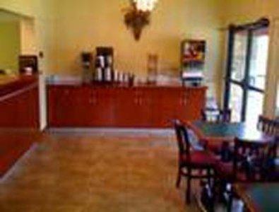Knights Inn Charleston West Virginia Ресторан фото